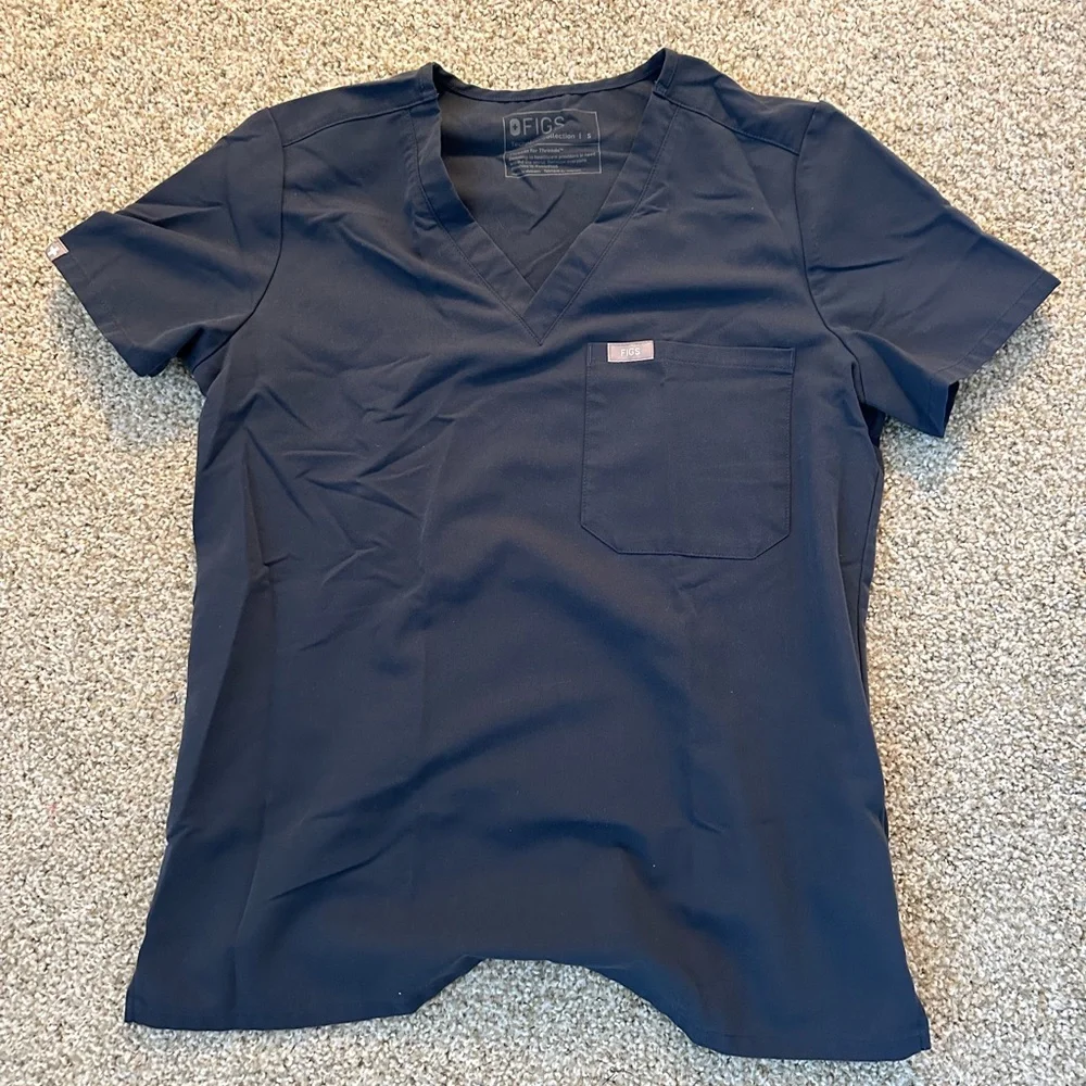 Catarina Fig Scrub Top - Picture 1 of 6